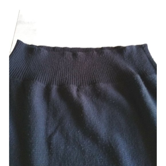 Woman's Black Sweater with Pearls Size Medium by Fantastic New York - Picture 5 of 6